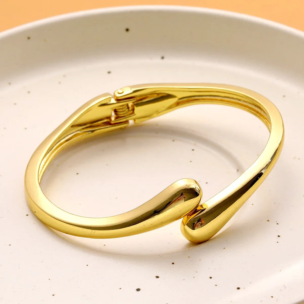 Simple Teardrop Shaped Bangle For Women And Teens Creative Gold And Silver Color Adjustable Cuff Open Bracelet Girls Fashion Jewelry