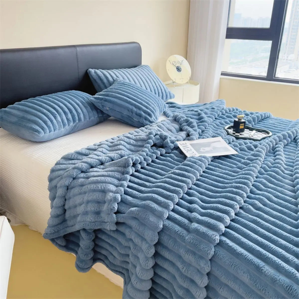 Solid color thickened wide striped multifunctional blanket, can be used as bed sheet cover blanket, nap blanket, pet blanket. Brings family's together with the softness and warmth.