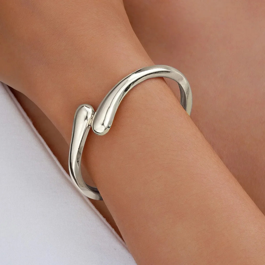 Simple Teardrop Shaped Bangle For Women And Teens Creative Gold And Silver Color Adjustable Cuff Open Bracelet Girls Fashion Jewelry