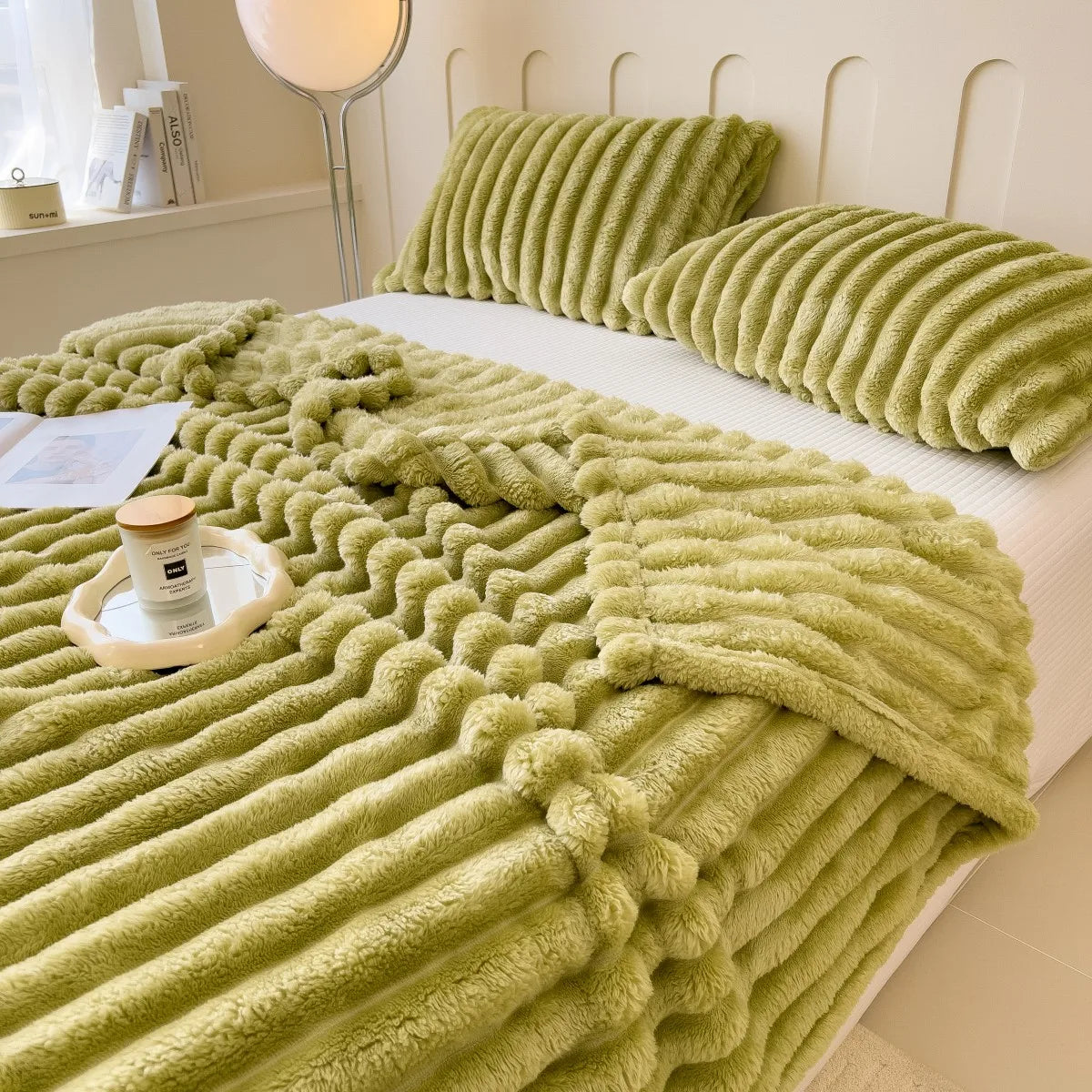 Solid color thickened wide striped multifunctional blanket, can be used as bed sheet cover blanket, nap blanket, pet blanket. Brings family's together with the softness and warmth.